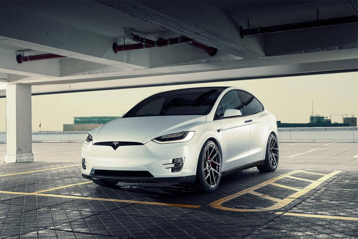 Владельцы Tesla смогут удаленно смотреть трансляцию с камер авто